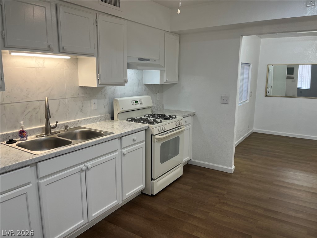 3974 Palos Verdes Street Las Vegas NV 89119