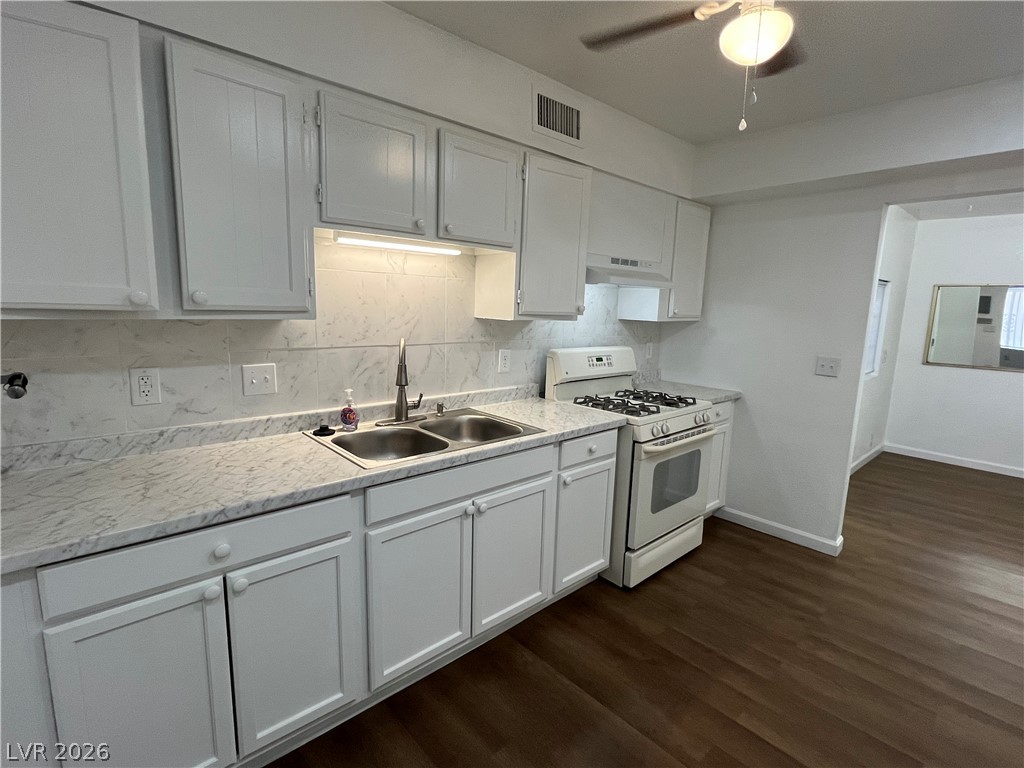 3974 Palos Verdes Street Las Vegas NV 89119