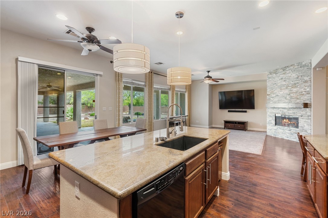 8088 Winchester Bluff Street Las Vegas NV 89131