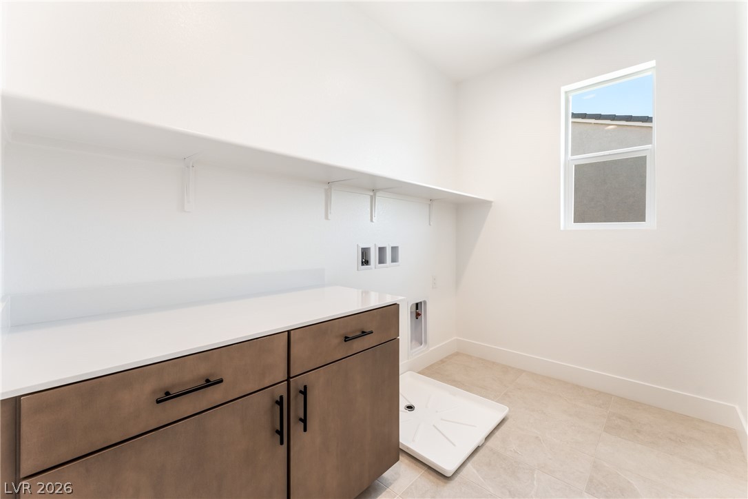 5923 Kings Bluff Avenue Las Vegas NV 89131