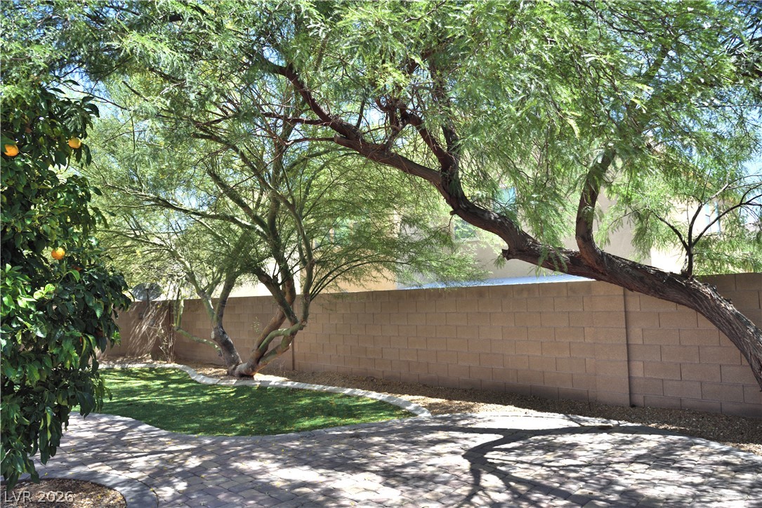 712 Oak Hills Course Drive Las Vegas NV 89148