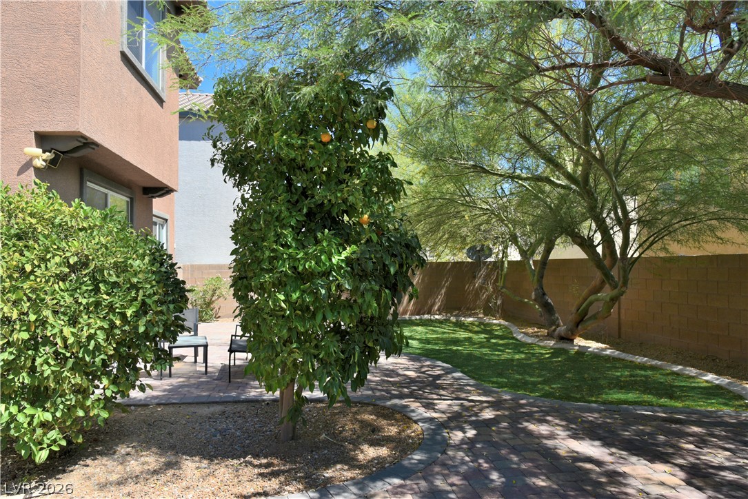 712 Oak Hills Course Drive Las Vegas NV 89148