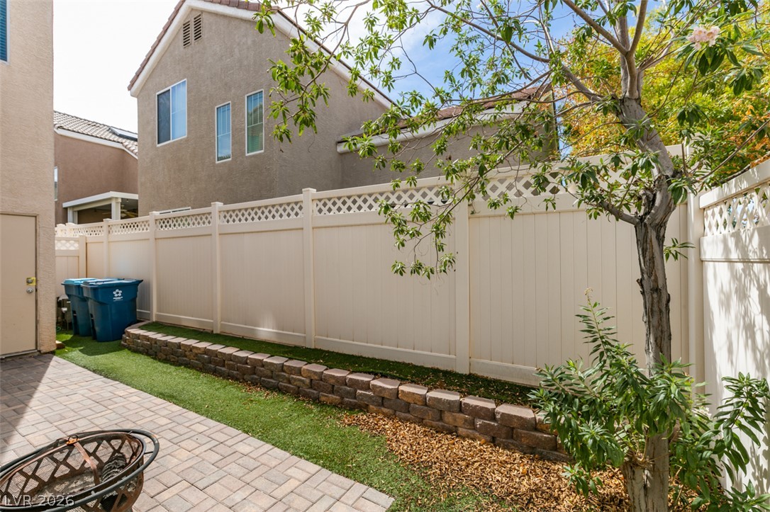 7587 French Springs Street Las Vegas NV 89139