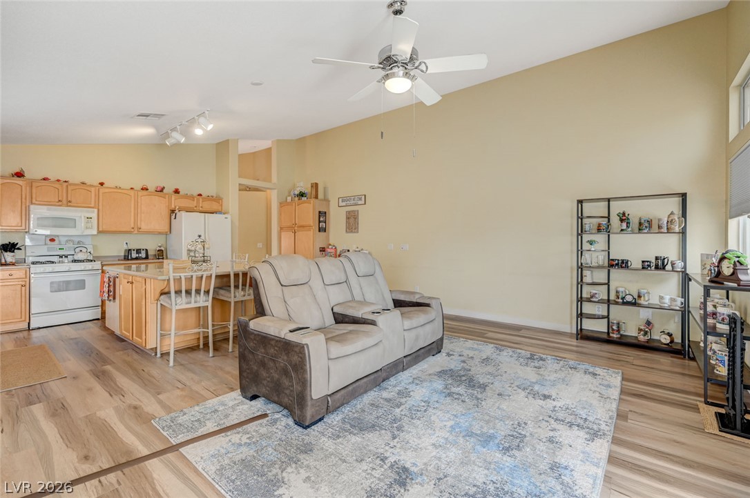 1096 Kabuki Avenue Henderson NV 89074