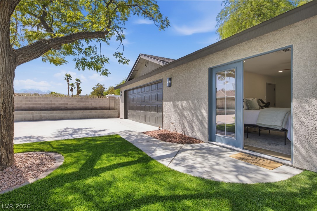 6156 Foxcroft Avenue Las Vegas NV 89108