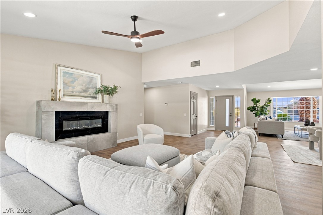6156 Foxcroft Avenue Las Vegas NV 89108