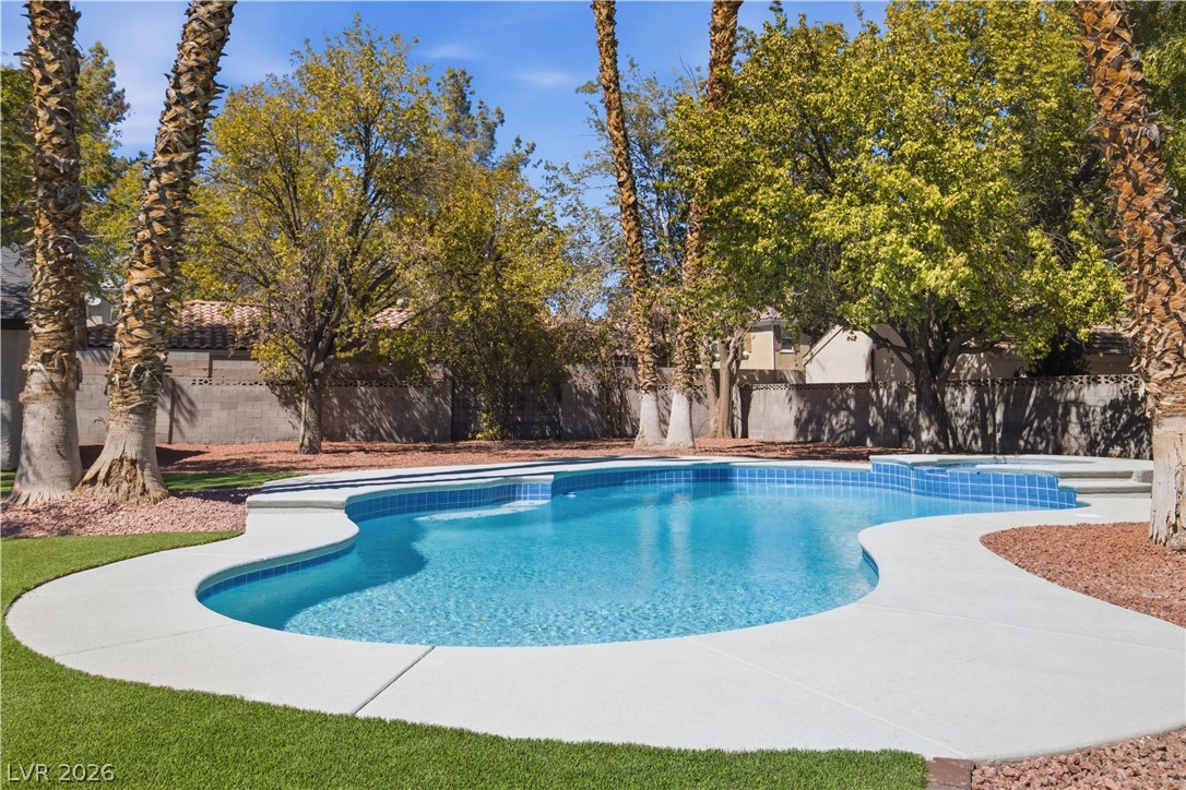 6156 Foxcroft Avenue Las Vegas NV 89108
