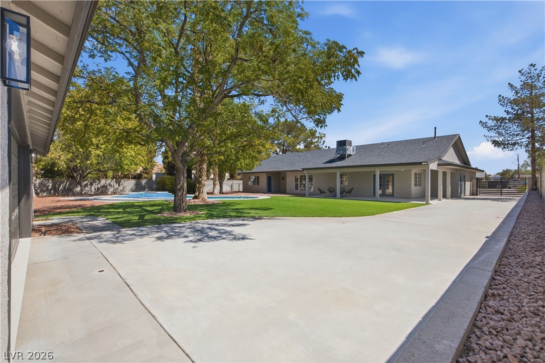 6156 Foxcroft Avenue Las Vegas NV 89108