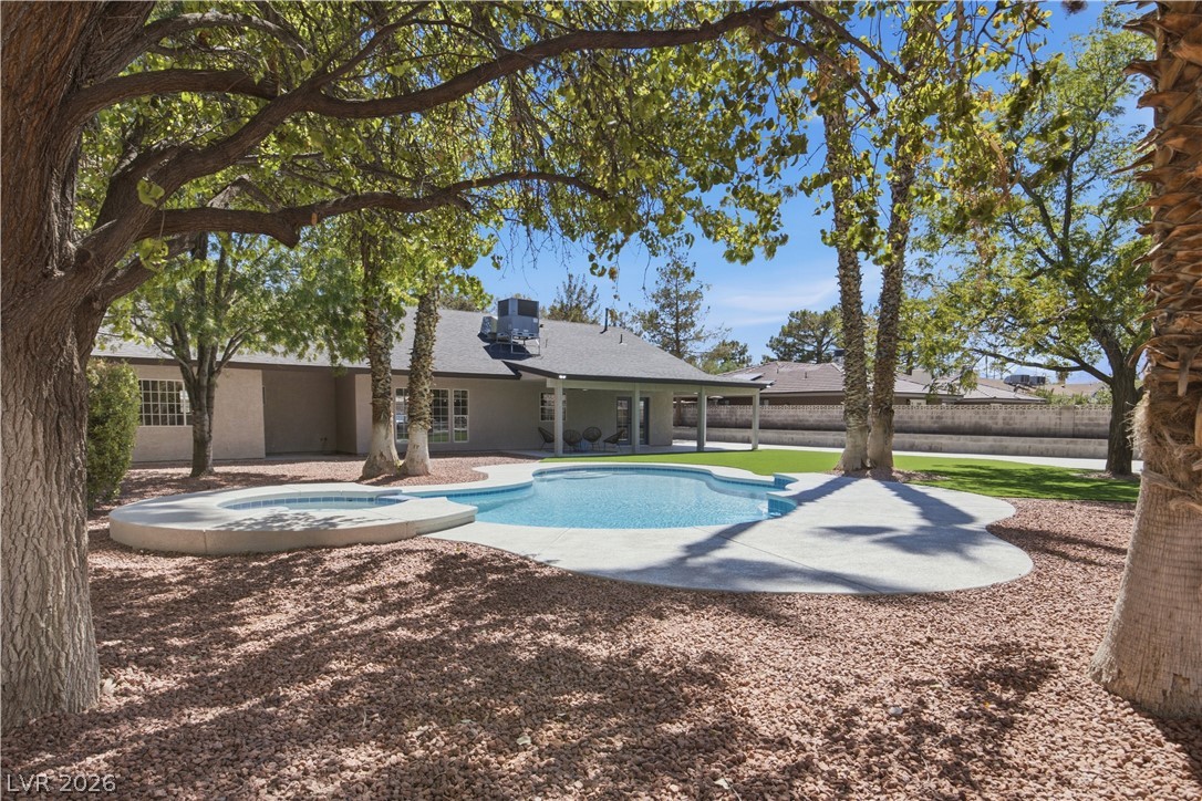 6156 Foxcroft Avenue Las Vegas NV 89108