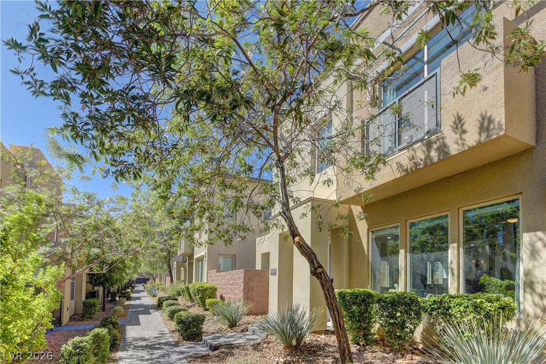 11261 Essence Point Avenue 103 Las Vegas NV 89135