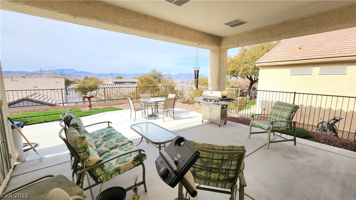 2077 Wildwood Lake Street Henderson NV 89052