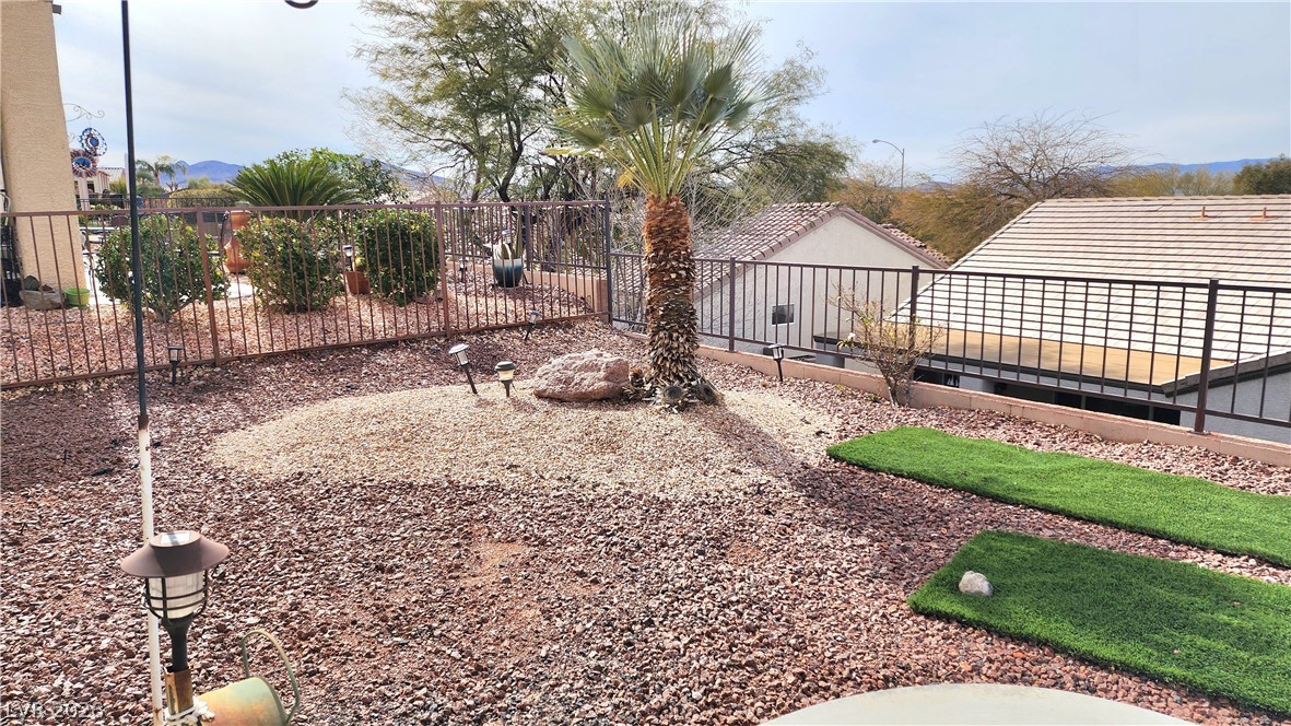2077 Wildwood Lake Street Henderson NV 89052