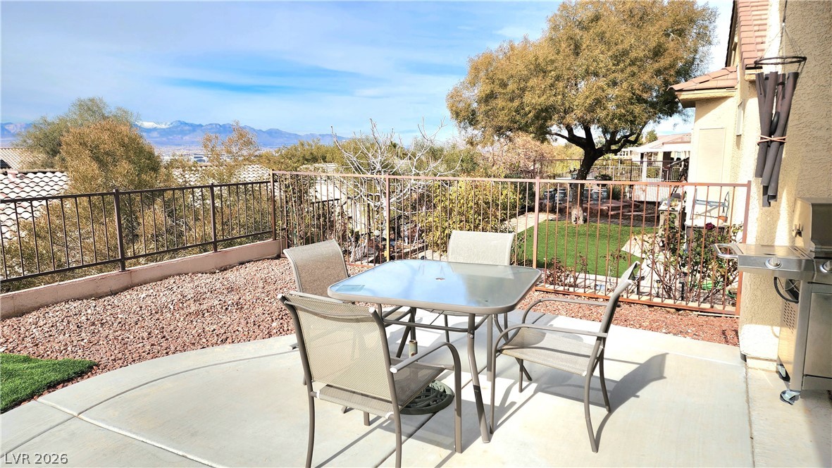 2077 Wildwood Lake Street Henderson NV 89052