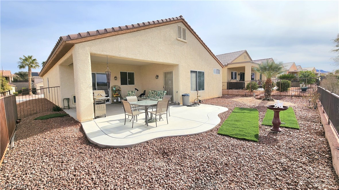 2077 Wildwood Lake Street Henderson NV 89052