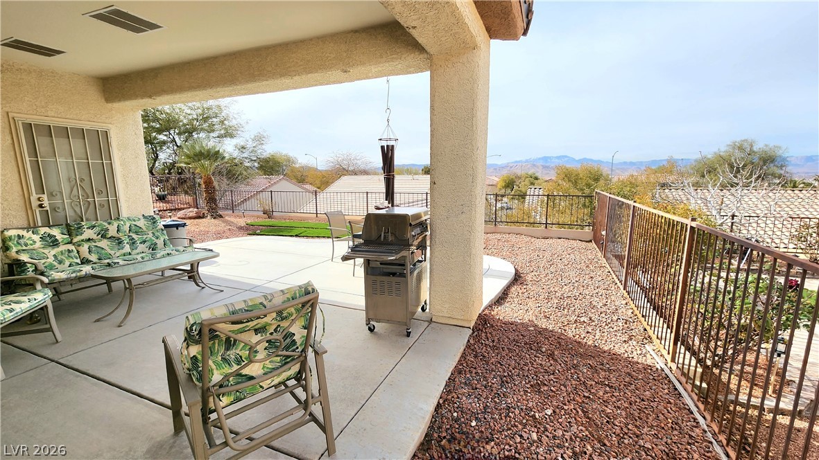 2077 Wildwood Lake Street Henderson NV 89052
