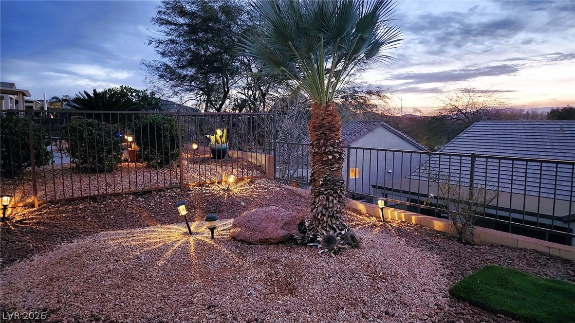 2077 Wildwood Lake Street Henderson NV 89052