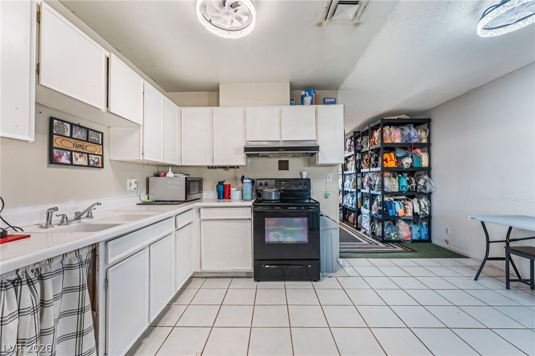 6148 Cromwell Avenue Las Vegas NV 89107