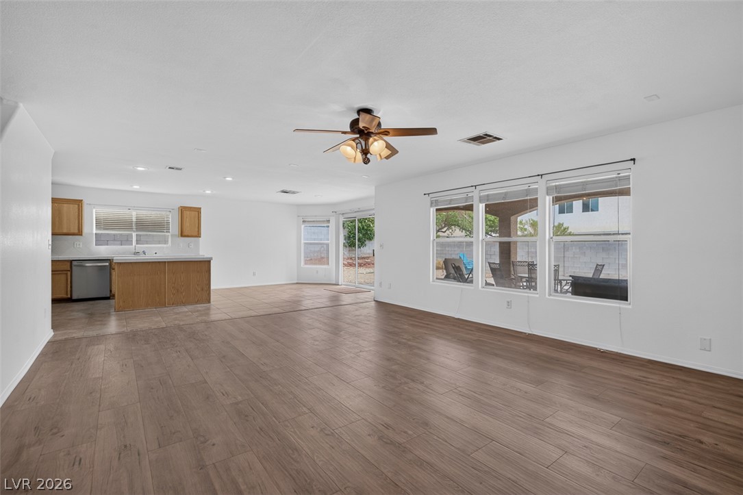 6483 New Brunswick Avenue Las Vegas NV 89110