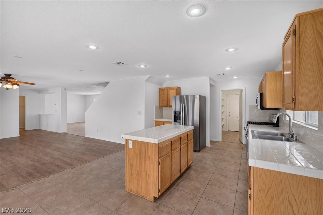 6483 New Brunswick Avenue Las Vegas NV 89110