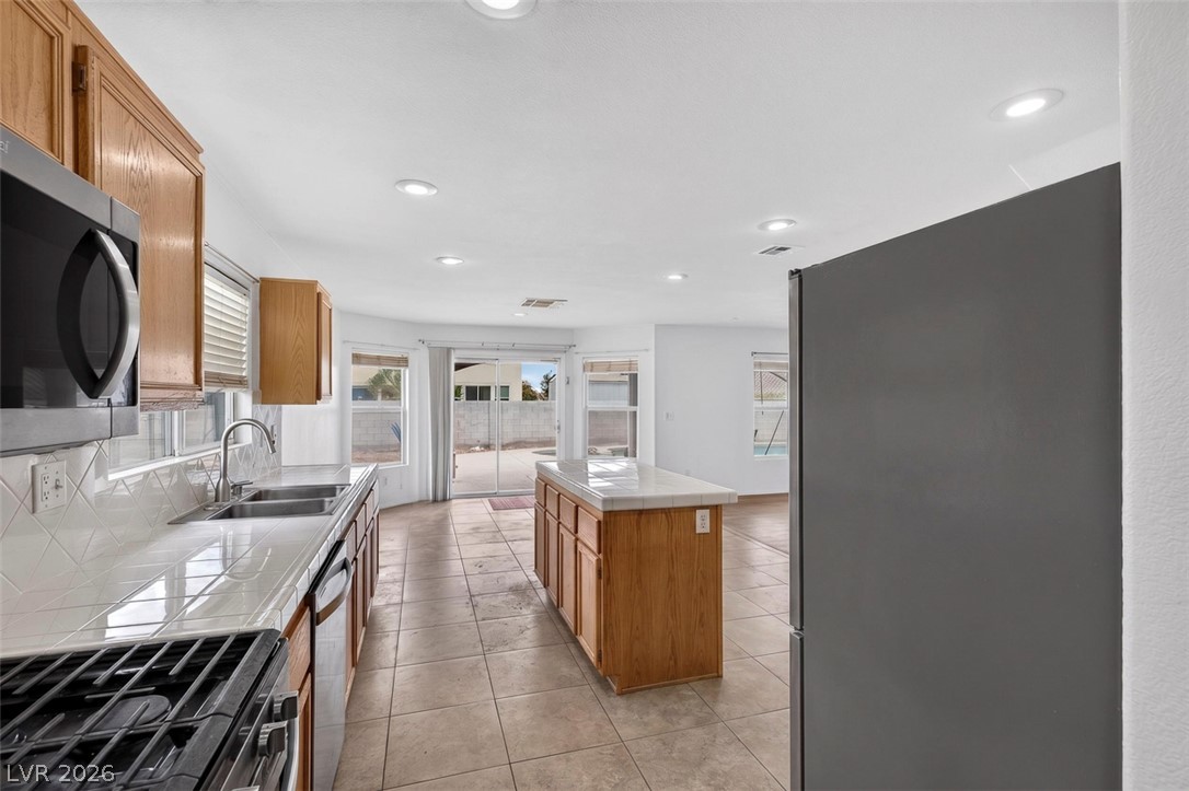 6483 New Brunswick Avenue Las Vegas NV 89110