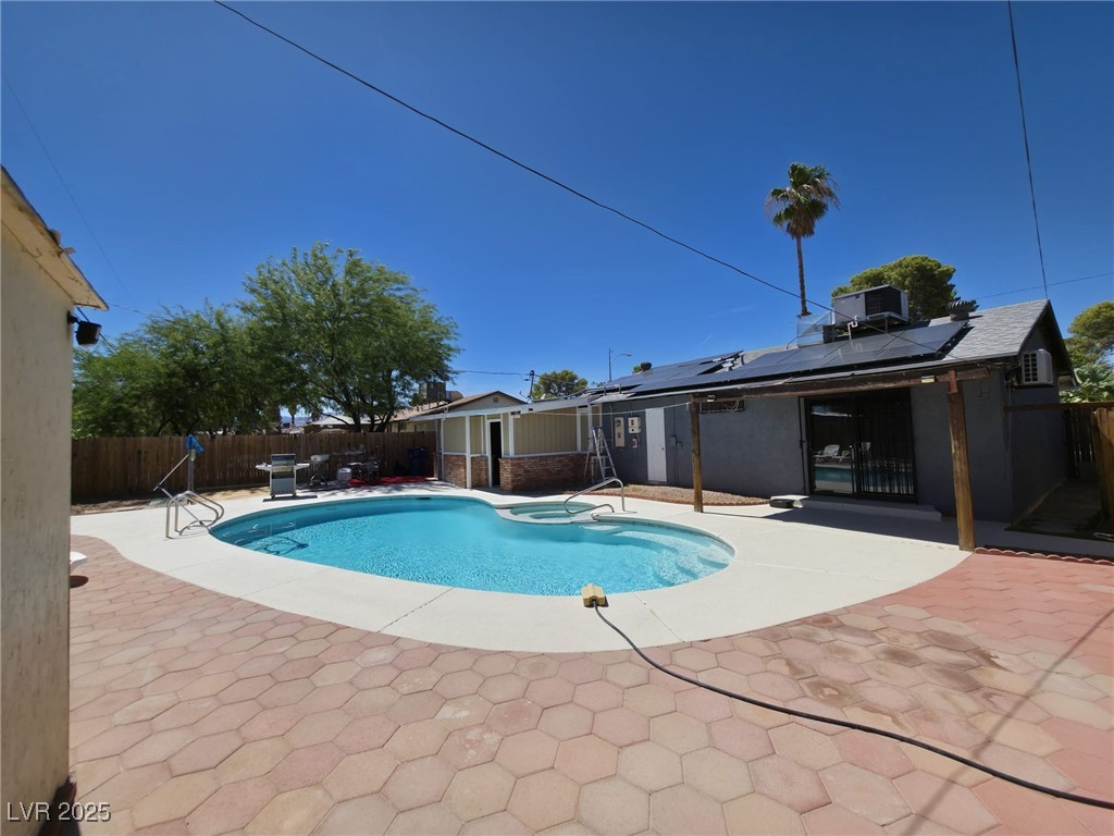 5521 Auborn Avenue Las Vegas NV 89108