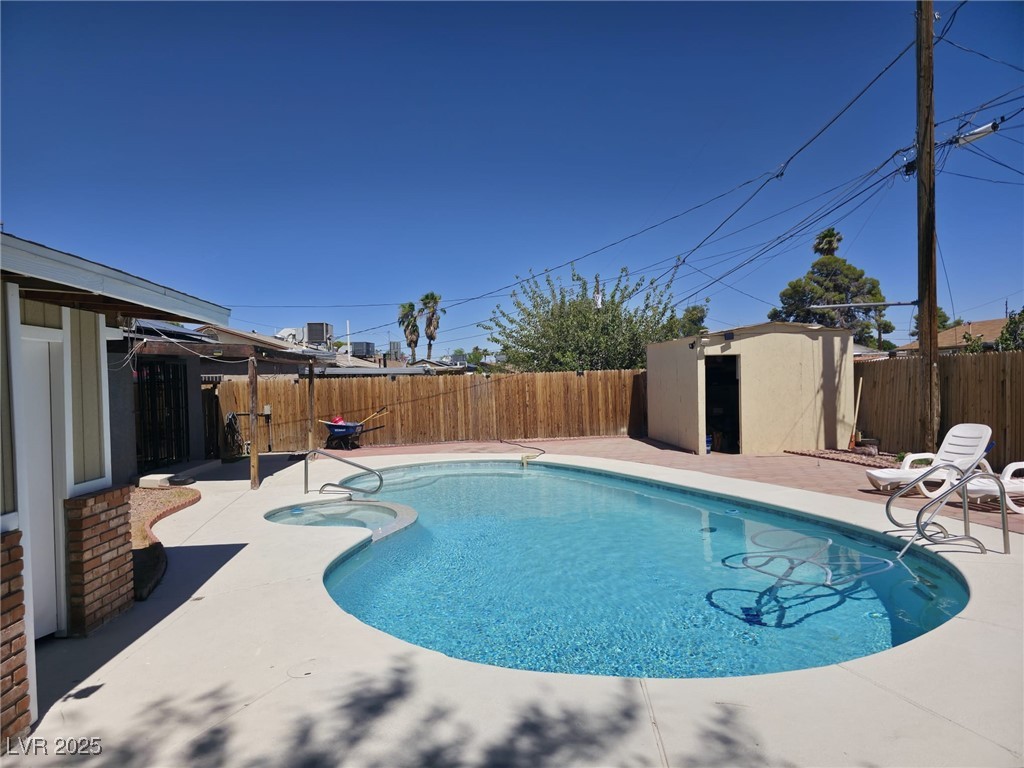 5521 Auborn Avenue Las Vegas NV 89108