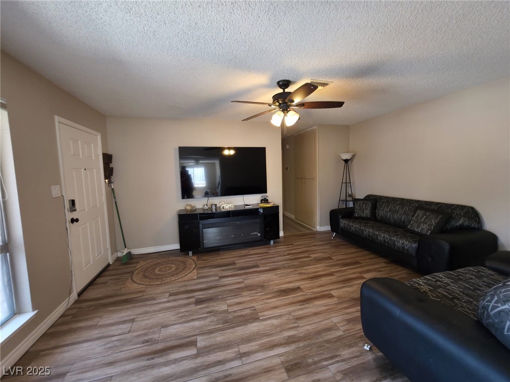 5521 Auborn Avenue Las Vegas NV 89108