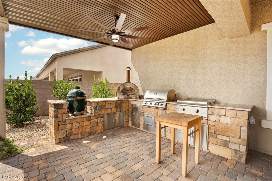 8535 Longmire Avenue Las Vegas NV 89143