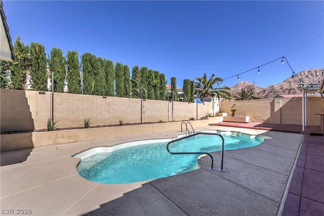6384 Hotchkiss Court Las Vegas NV 89110