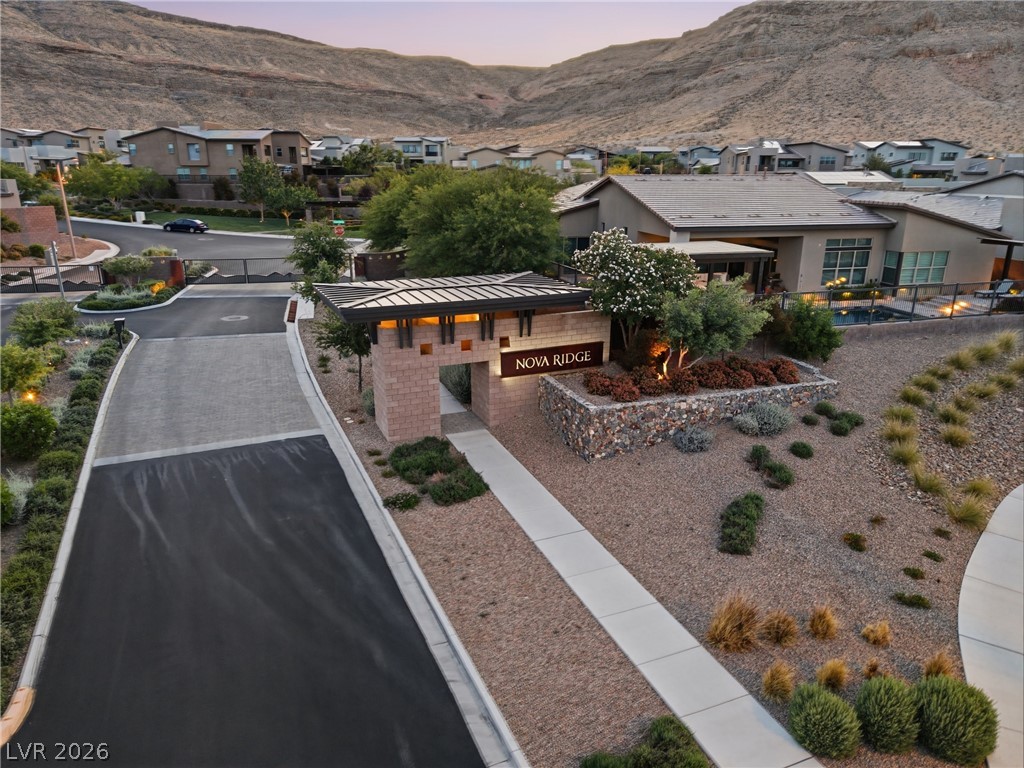 6880 Equinox Cliff Street Las Vegas NV 89135