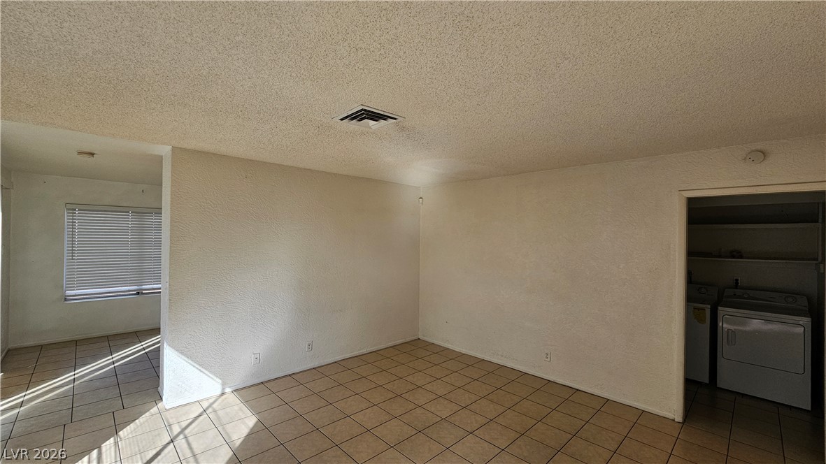 7006 Royal Meadow Place Las Vegas NV 89147
