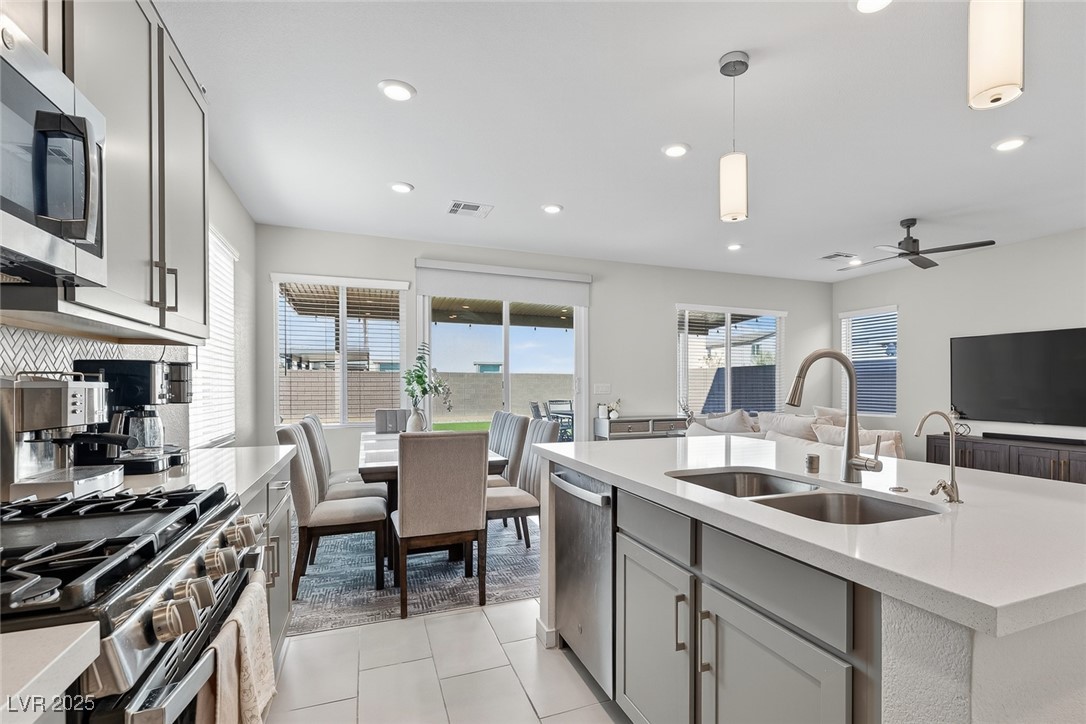 2728 High Echelon Road North Las Vegas NV 89086