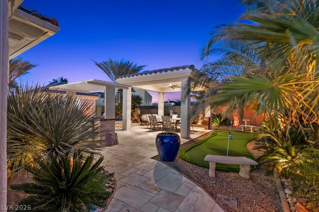 2204 Trident Maple Street Las Vegas NV 89117