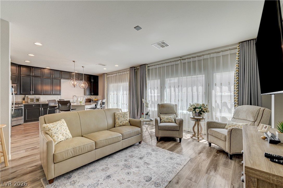 6543 Averill Creek Avenue Las Vegas NV 89118