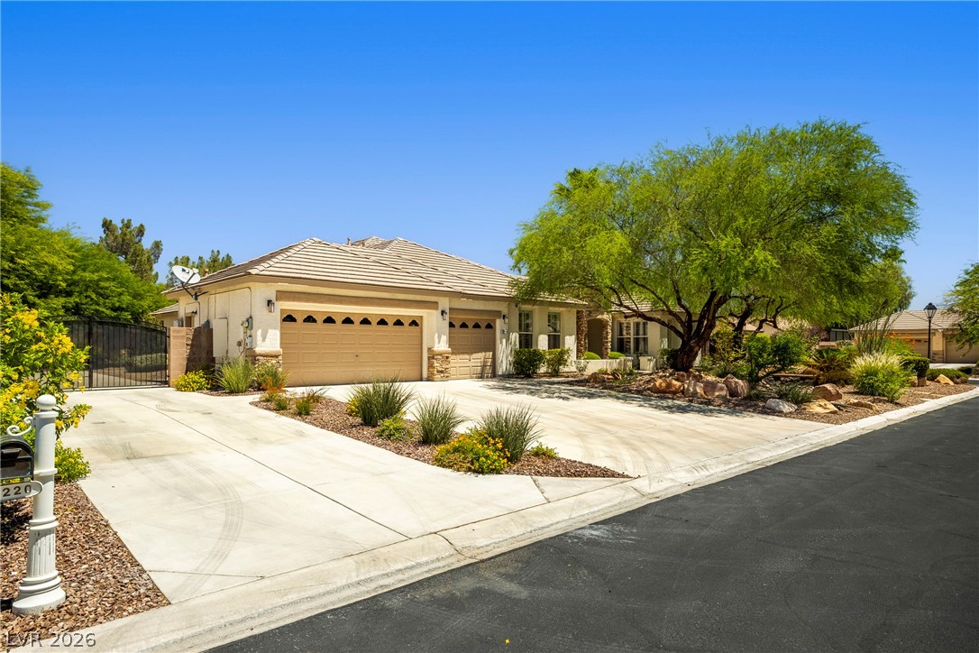 7220 Lake Farm Avenue Las Vegas NV 89131