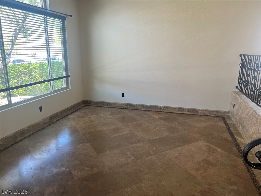 8225 Woodland Prairie Avenue Las Vegas NV 89129
