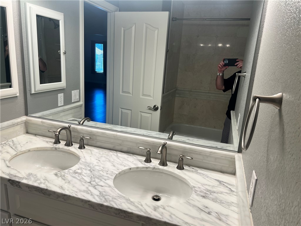 8225 Woodland Prairie Avenue Las Vegas NV 89129