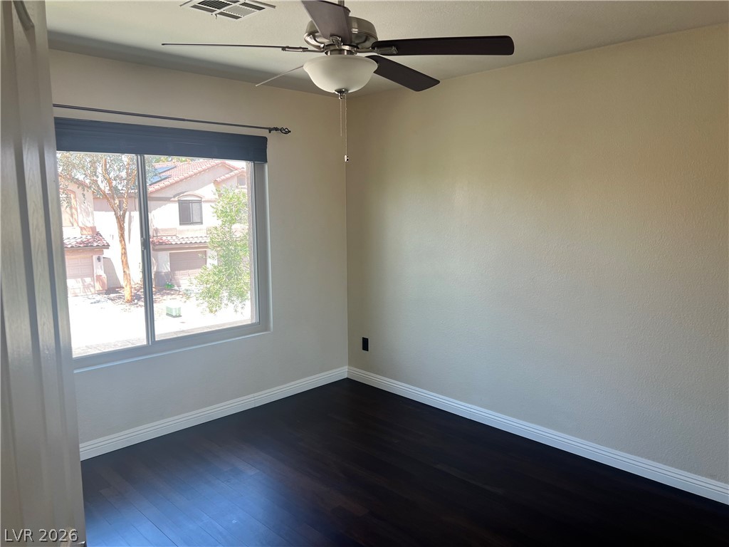 8225 Woodland Prairie Avenue Las Vegas NV 89129