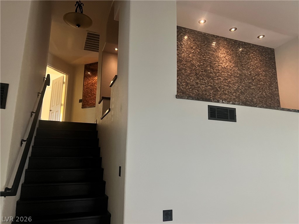 8225 Woodland Prairie Avenue Las Vegas NV 89129