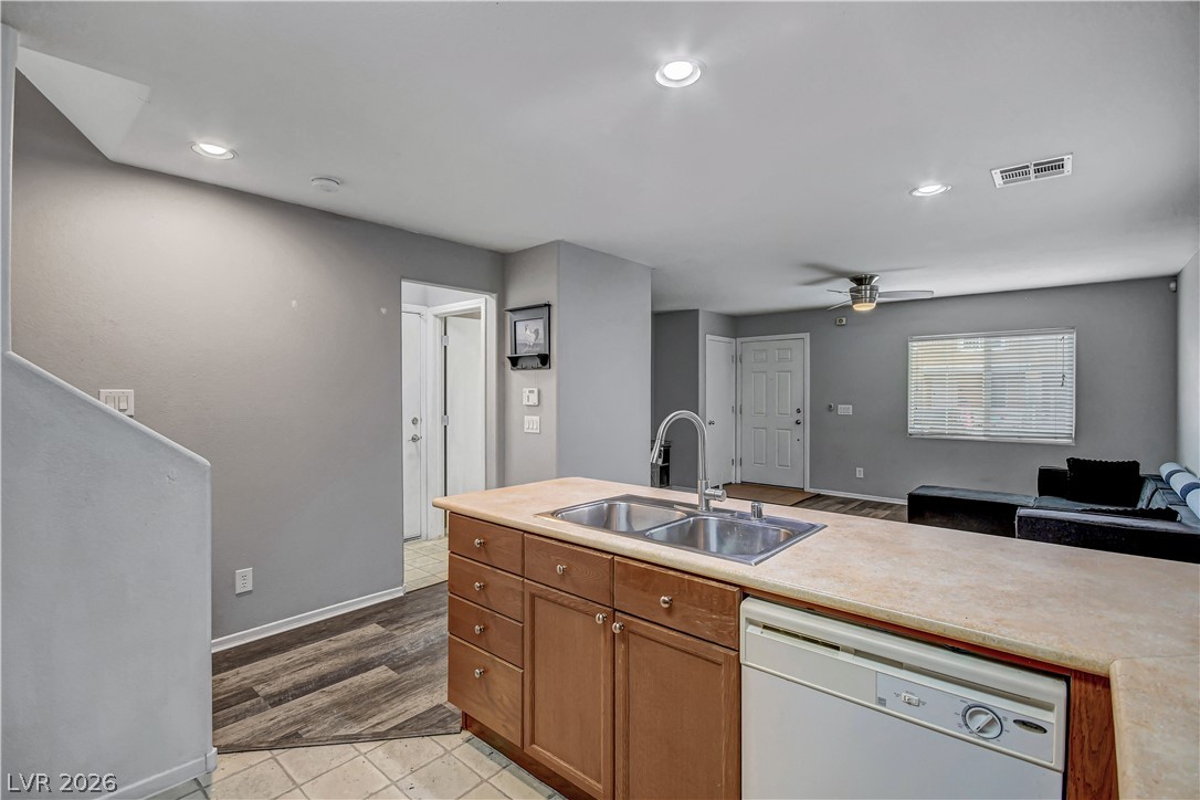 9052 Pearl Cotton Avenue Las Vegas NV 89149