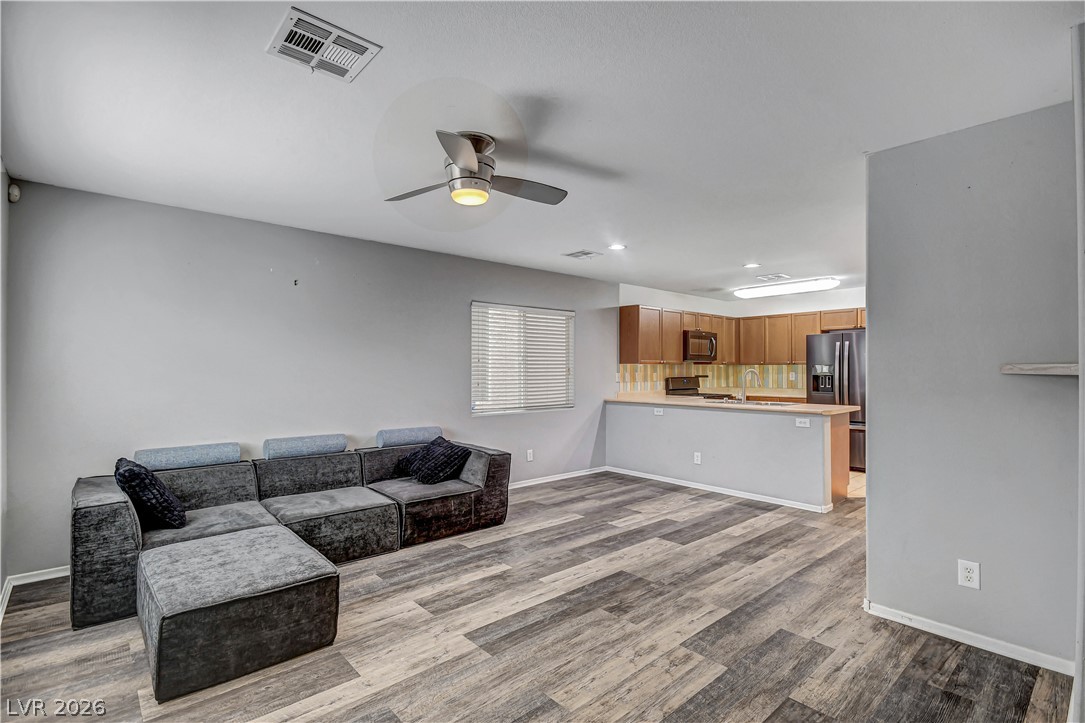 9052 Pearl Cotton Avenue Las Vegas NV 89149