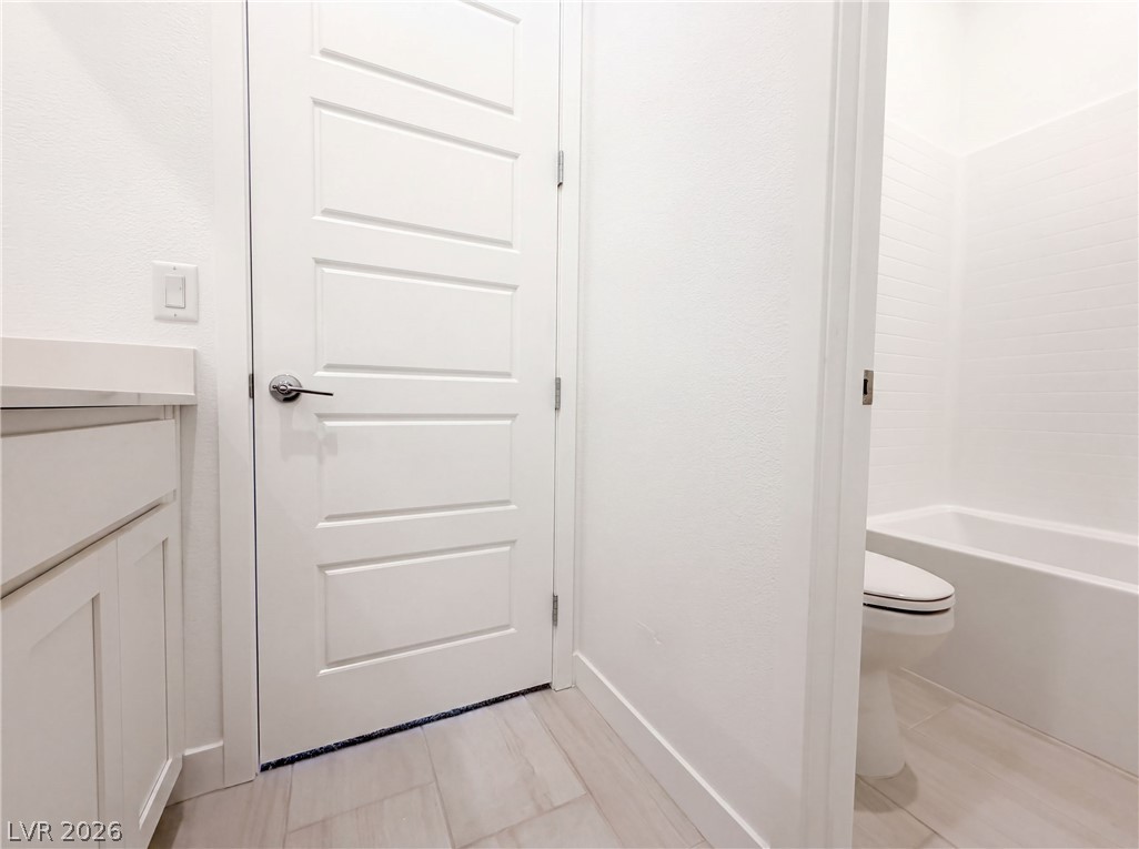 8220 Gusty Brook Street Las Vegas NV 89113