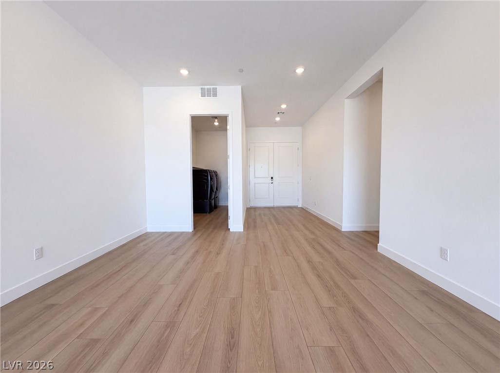 8220 Gusty Brook Street Las Vegas NV 89113