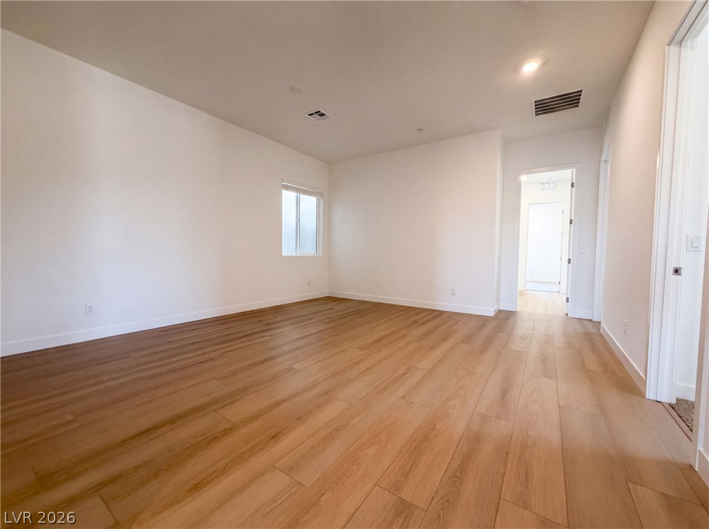8220 Gusty Brook Street Las Vegas NV 89113