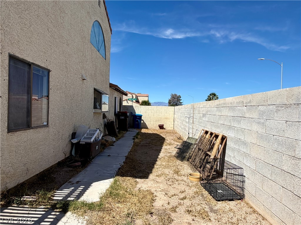 8217 Abercrombe Way Las Vegas NV 89145