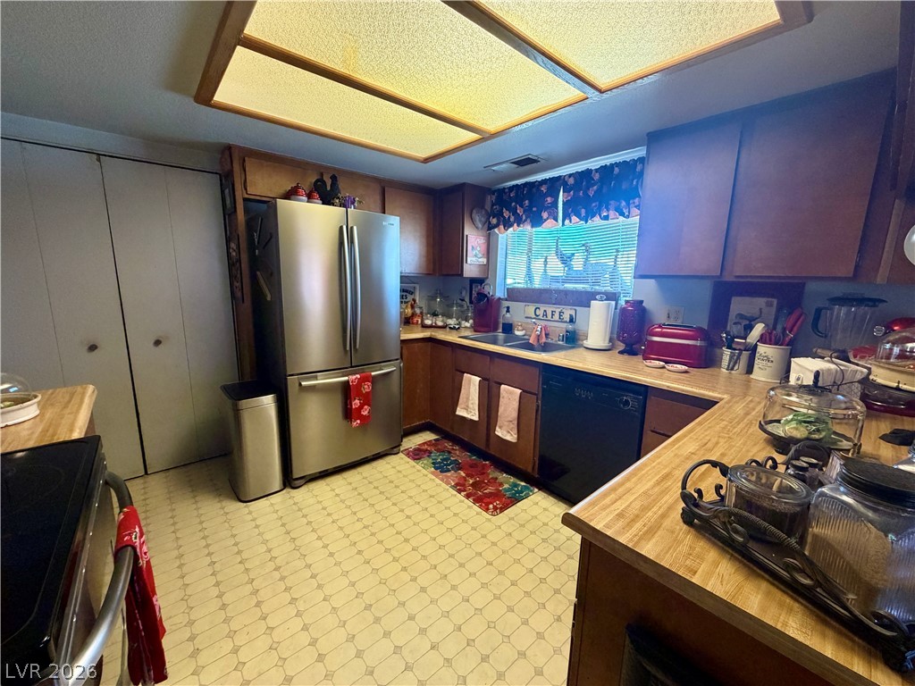 8217 Abercrombe Way Las Vegas NV 89145