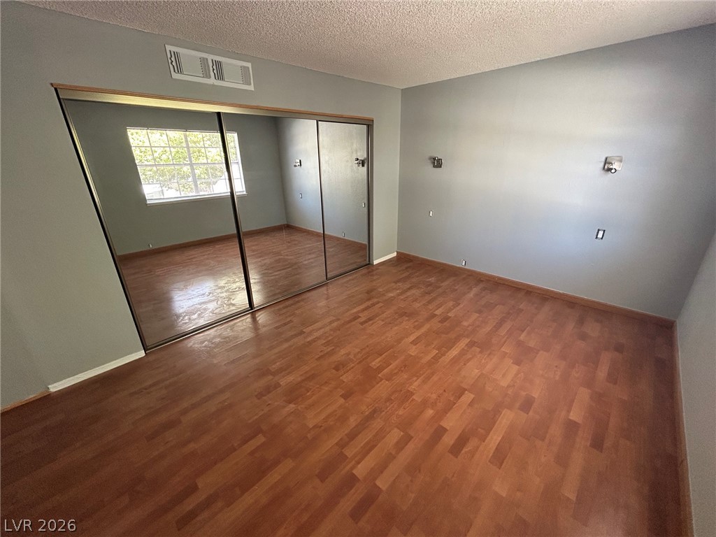 596 Tam O Shanter Las Vegas NV 89109