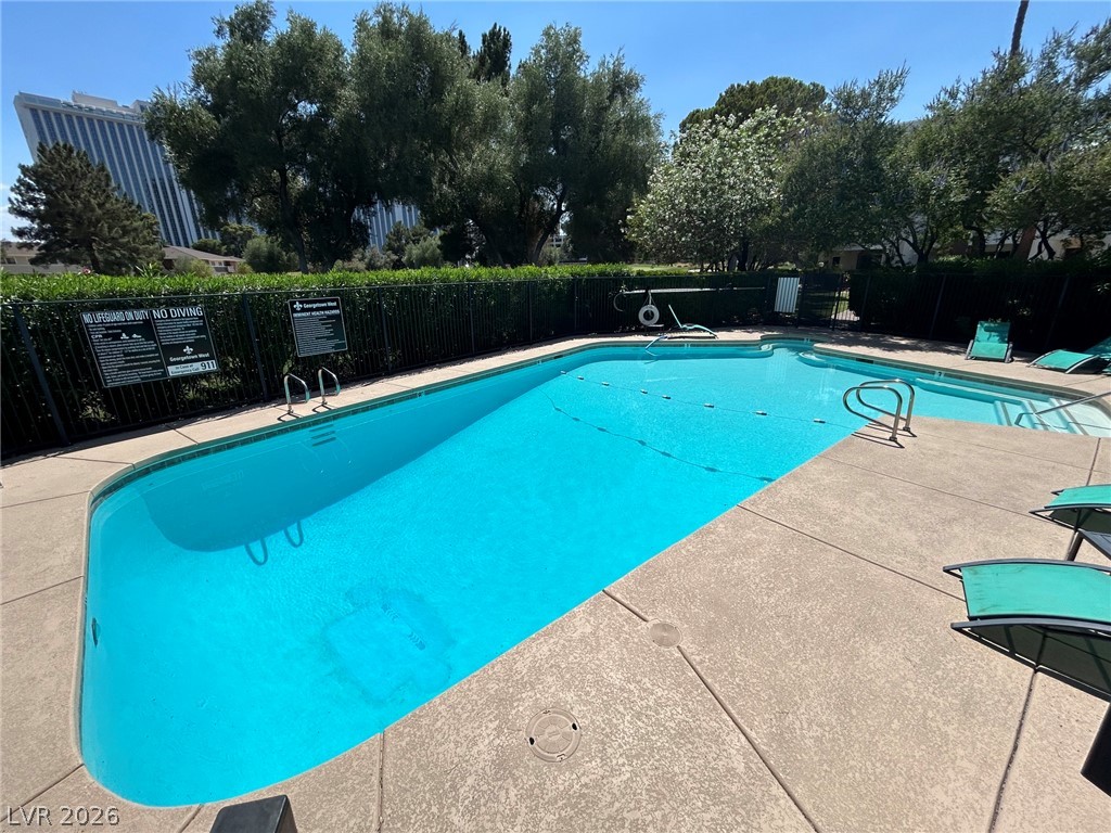 596 Tam O Shanter Las Vegas NV 89109