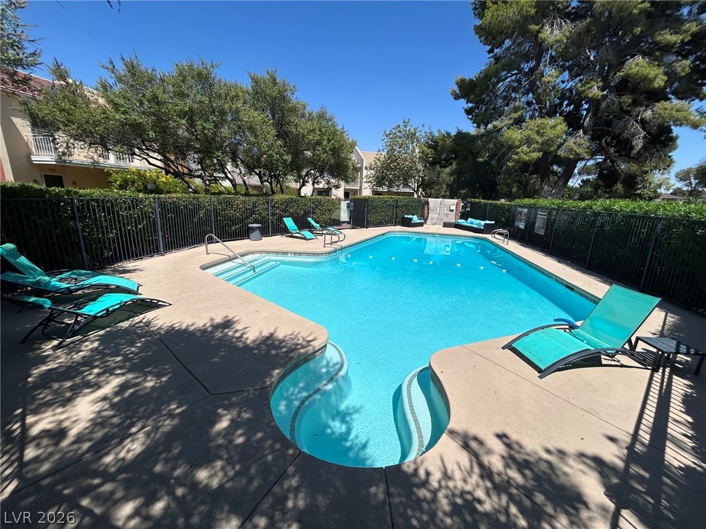 596 Tam O Shanter Las Vegas NV 89109