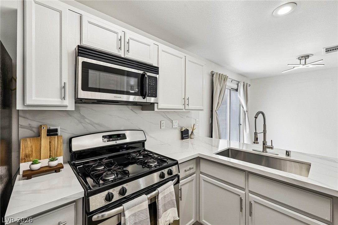 9957 Keephills Street Las Vegas NV 89183